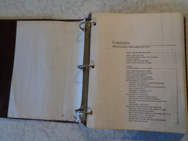 Ashton Tate Programming With dBase III Plus Reference Manual