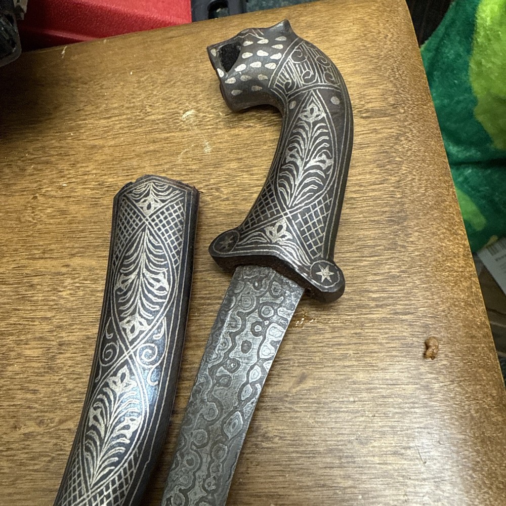 Damascus Steel Dagger With Sheath