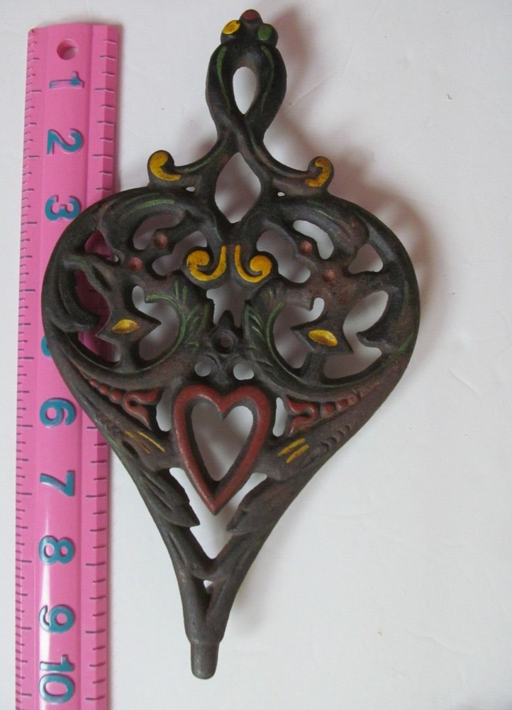 Wilton Cast iron painted heart trivet