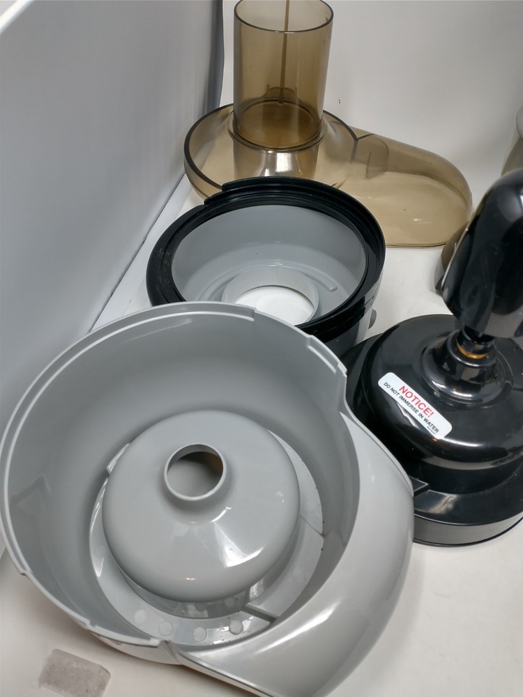 Bullet Express Trio BE-110 Multi-Function Meal Maker Food Processor Mixer Lot