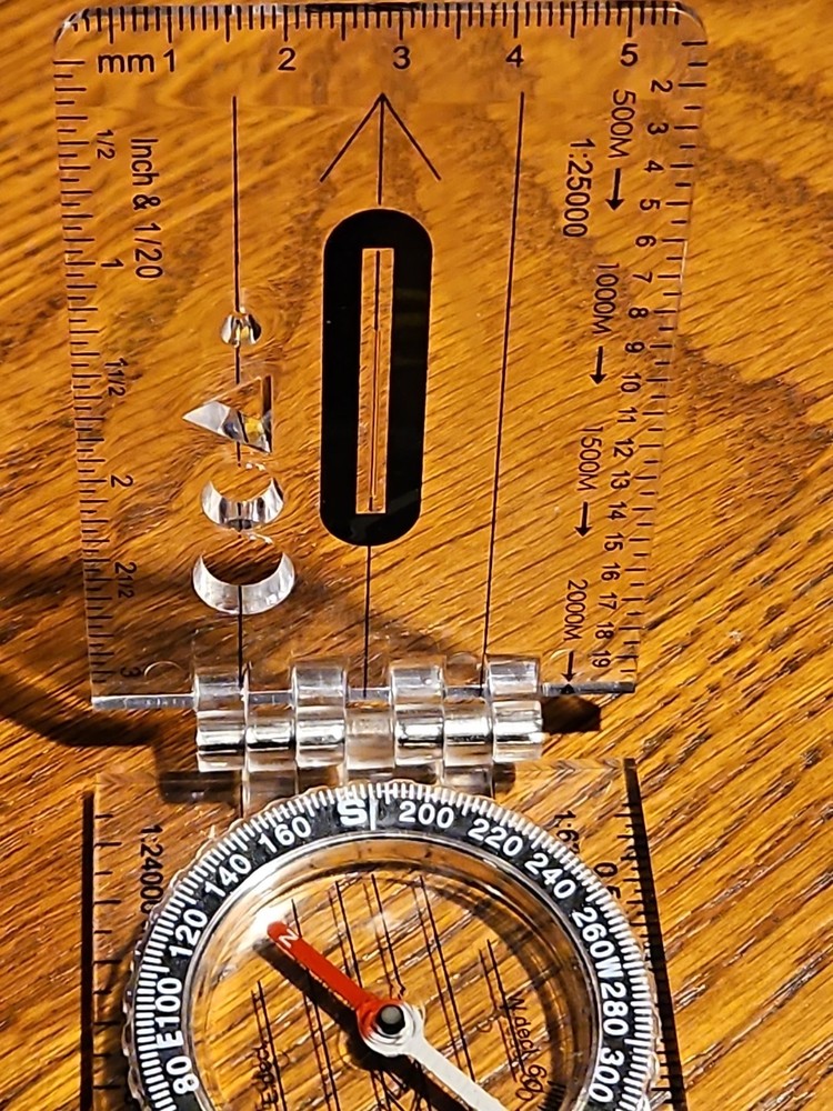 Explorer Scout-Sighting Compass w/ Highly Accurate Magnifying Sight