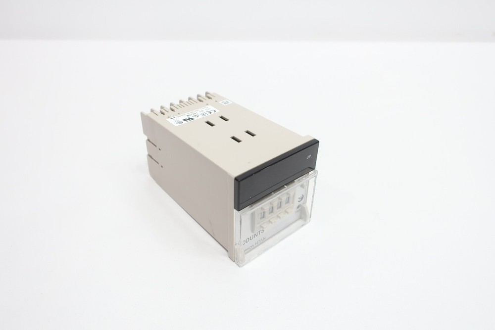 Omron H7AN-E4DM Counter 30v-dc 100-240v-ac