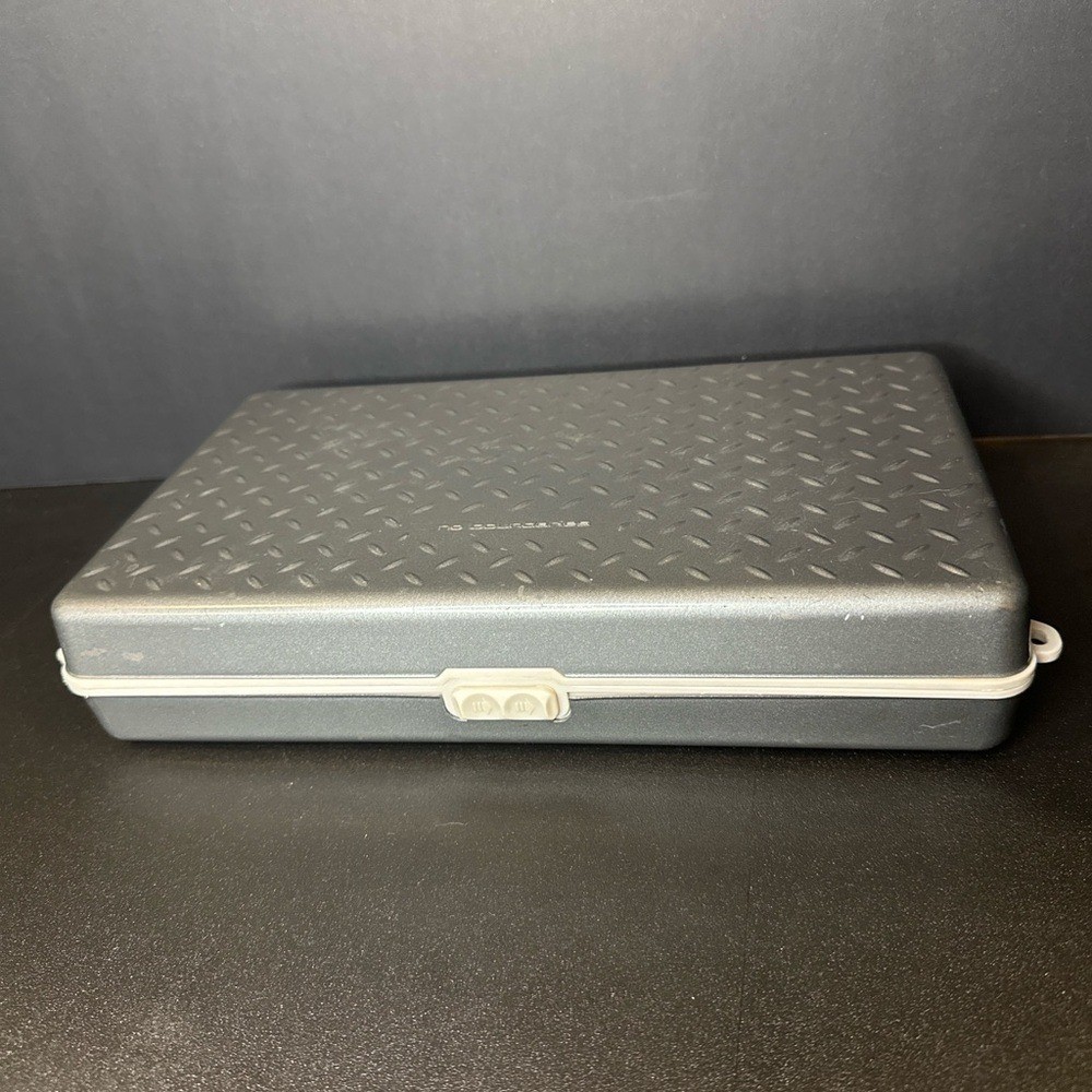 Vintage No Boundaries Hard Shell CD Case Storage Holder Gray 60 Disc