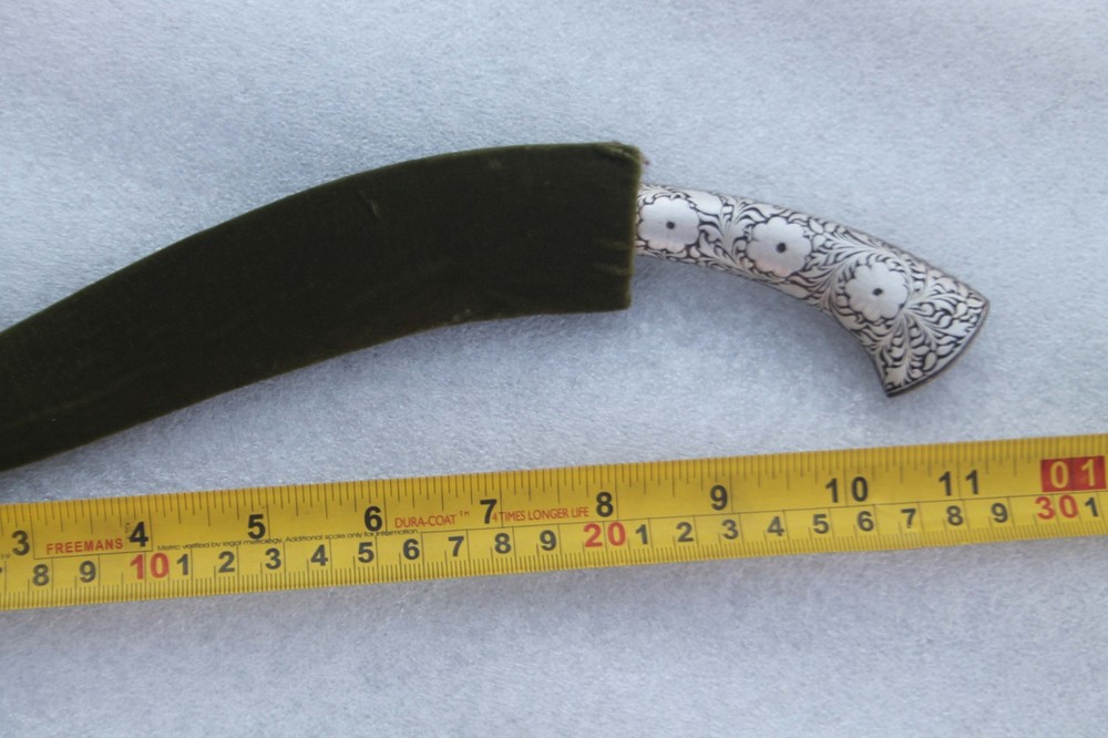 Fantastic curve iron blade Dagger Mughal Calligraphy silver inlaid work Handle