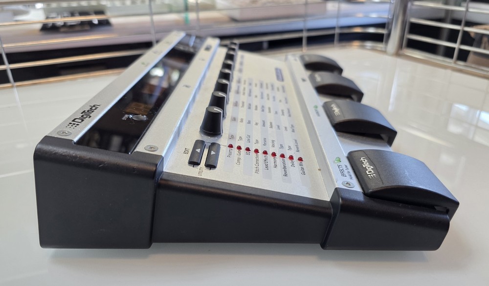 Digitech Vocalist Live 4 Vocal Effects Processor W/ Power supply