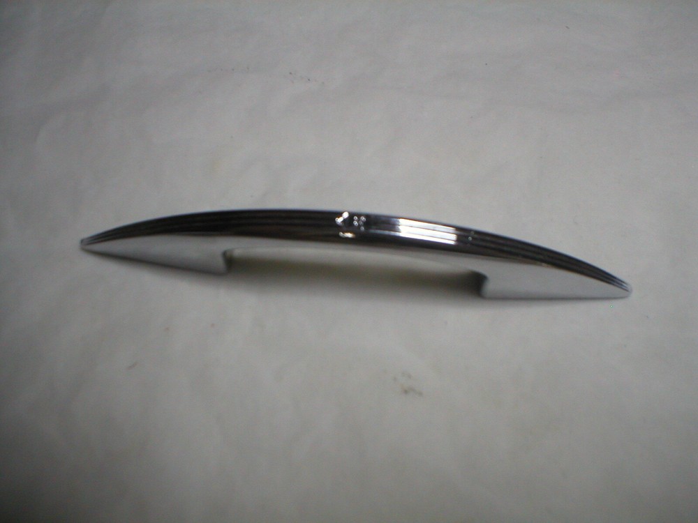 Vintage Deco Mid Century 5 5/8" Draw Pull