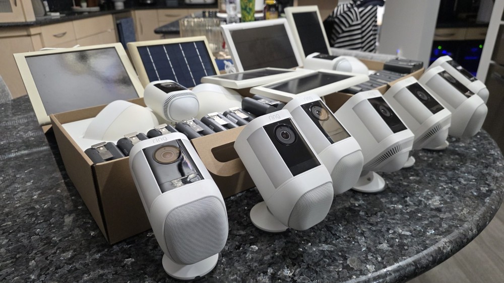 Ring Spotlight Cam 9 Wireless Cameras White Battery Solar Powered IP System