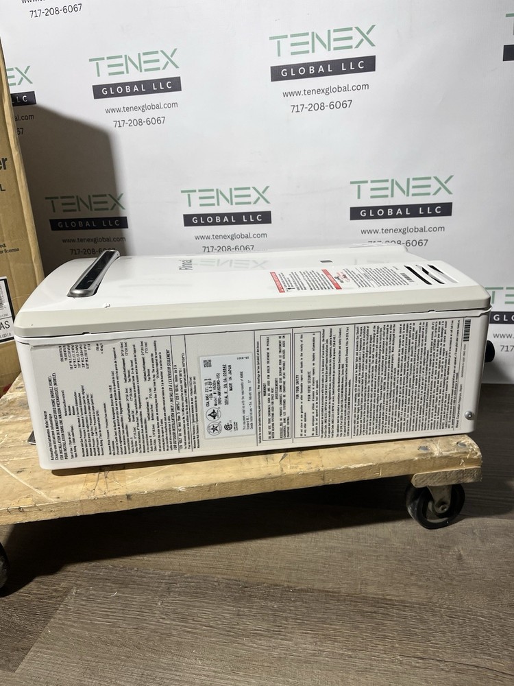 Rinnai V53DeN Outdoor Tankless Water Heater 120k BTU Natural Gas (B-23 #1548)