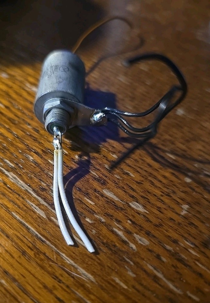 Erie, 9011-100-1000 EMI Capacitor