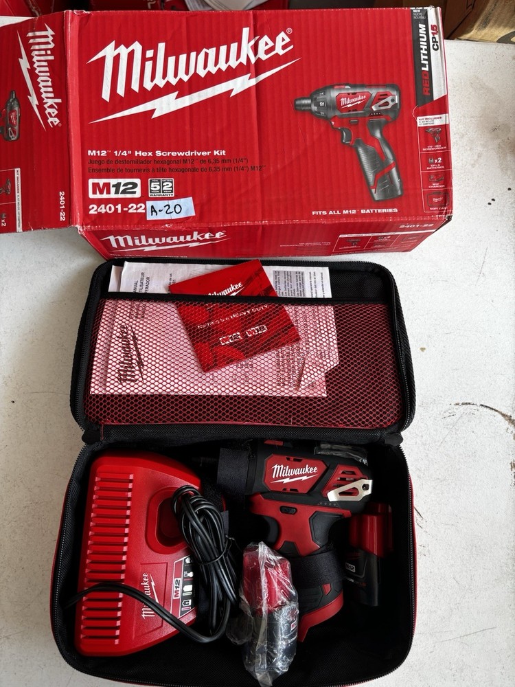 Milwaukee M12* 1/4" Hex Screwdriver Kit