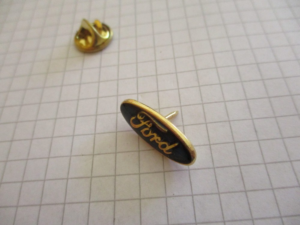 FORD - VINTAGE PIN - PRIVATE COLLECTION - us17