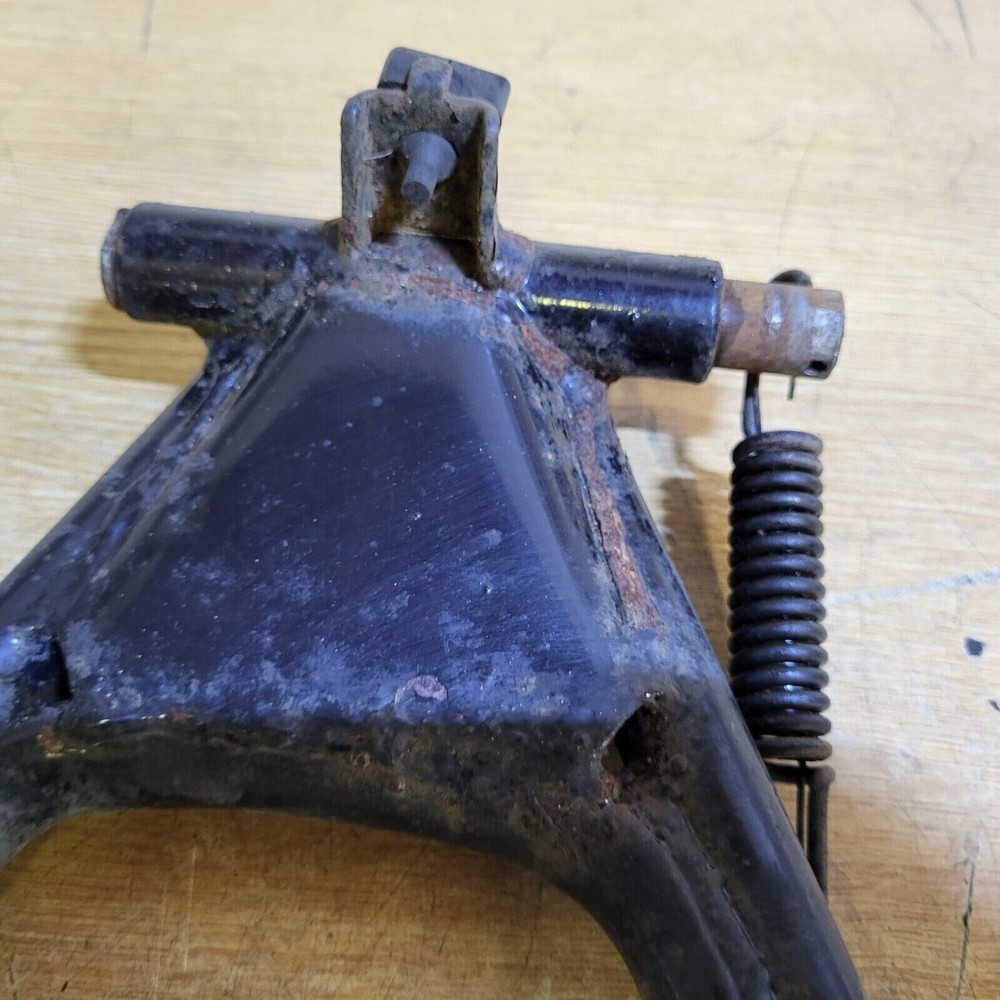 BENELLI BN125 CENTRE STAND 2019 (5131)