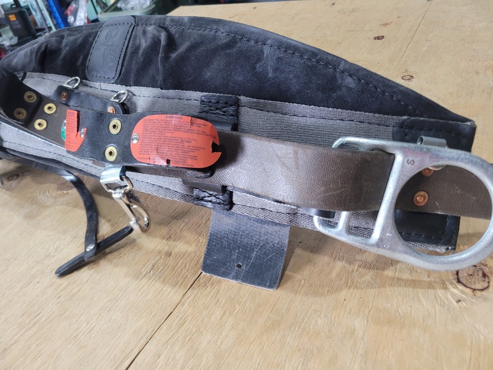 Buckingham 1993F Lineman Pole,Tree Climbing Belt Size 23