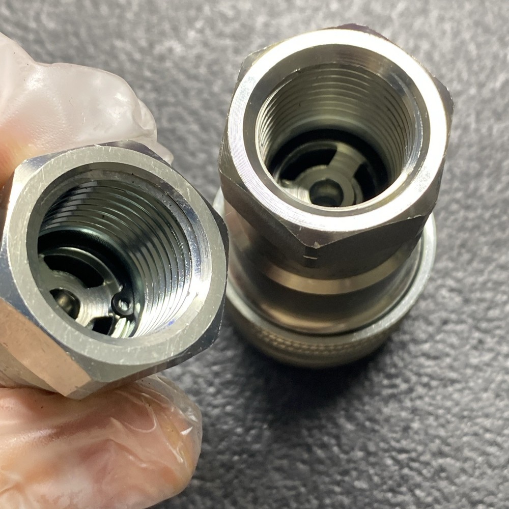 HYDRAULIC QUICK COUPLERS SET