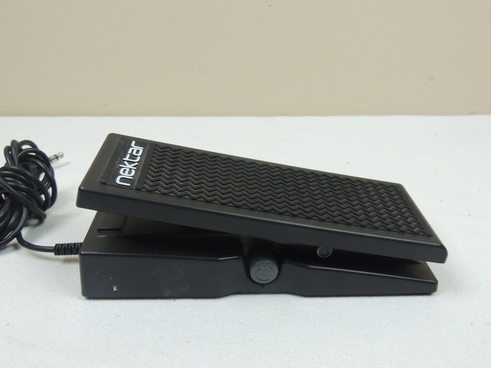 NEKTAR Technology Nektar Technology NX-P Universal Expression Pedal.