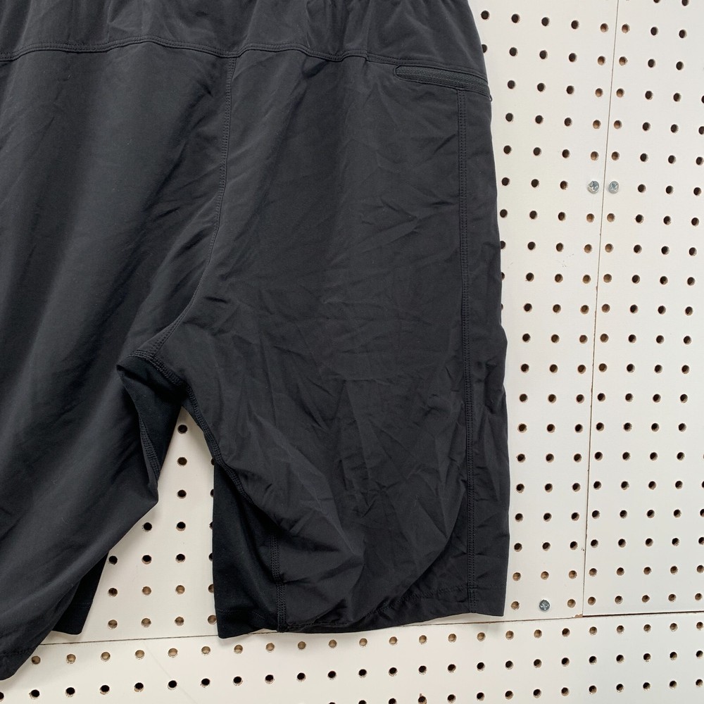 Lululemon Active Short Mens Small Black Work Out Training 27X11