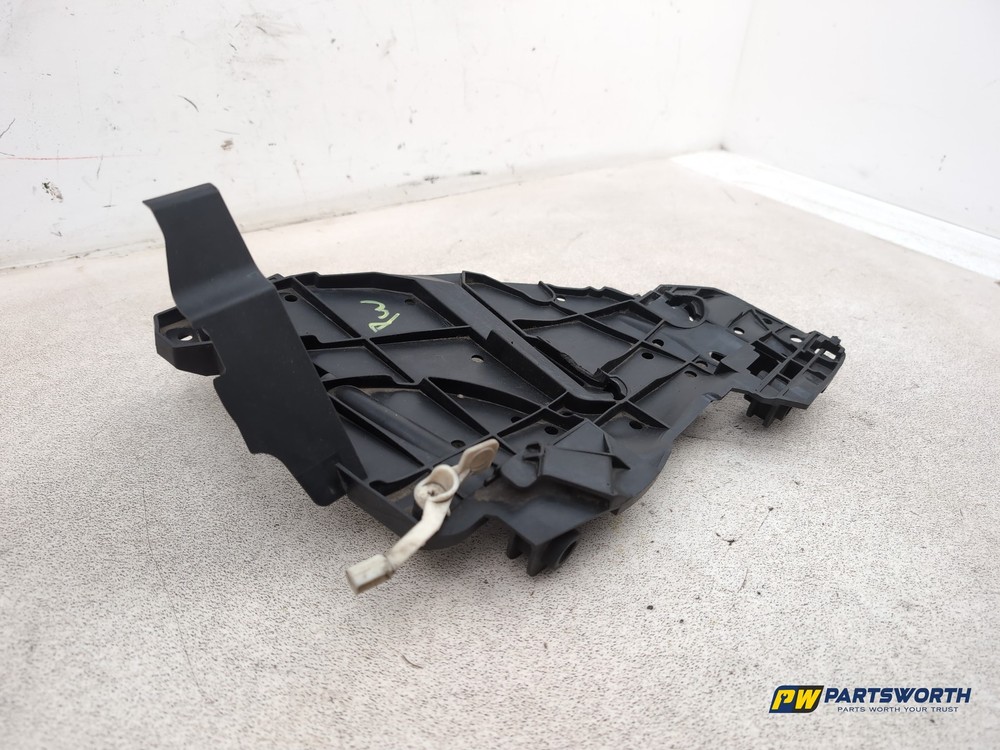 VOLKSWAGEN TOUAREG ALTITUDE V6 Headlamp Panel Support Bracket RH Driver Side
