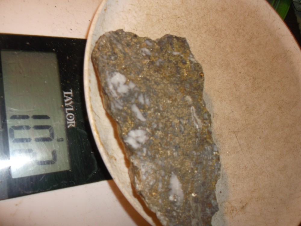 gold silver copper ore, 102 grams samples ,ore high grade .this is not