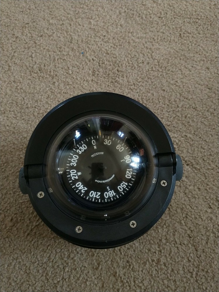 RITCHIE POWERDAMP BOAT COMPASS HB 70 works.No bracket