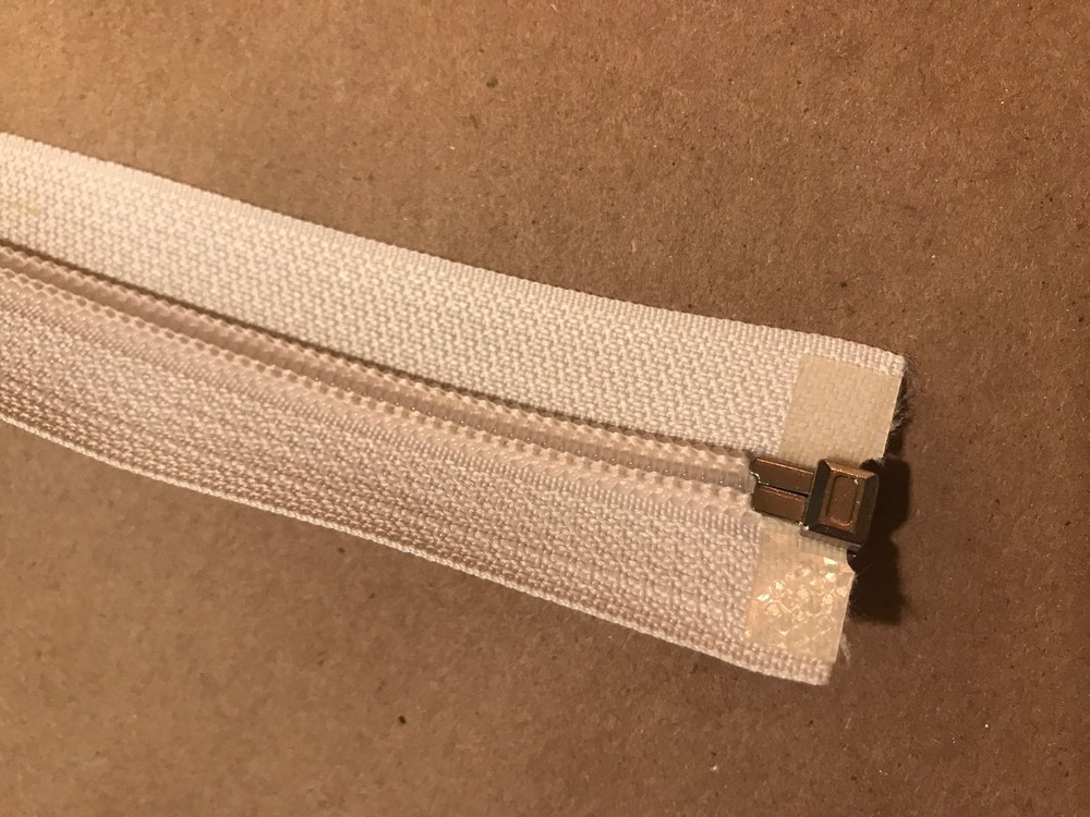 13 - 46" Nylon Coil One Way Zipper EXL Beige