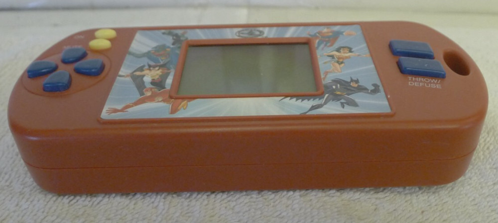 Justice League Save Planet Earth 2005 Techno Source Handheld Game - Tested