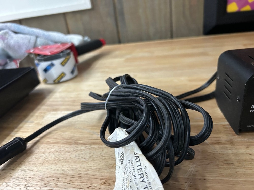BMW Advanced Battery Charging System 12V 1.25 amp. Motorcycles