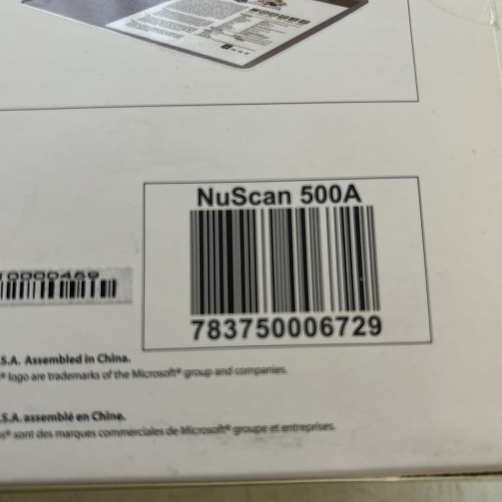 Adesso NuScan 500A 5-Megapixel Auto-Focus Visual Presenter