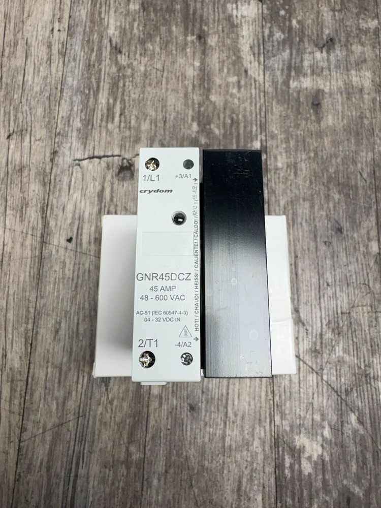CRYDOM GNR45DCZ SOLID STATE RELAY 45A 48-600VAC W/ HEATSINK