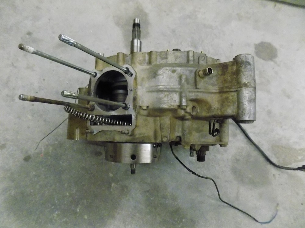 2004 SUZUKI QUADRUNNER LT 160 ENGINE/ MOTOR BOTTOM END/ ENGINE CASES LT160