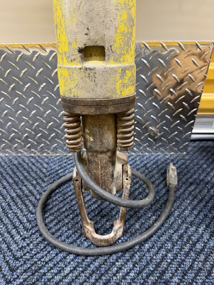 Bosch Brute Concrete hammer