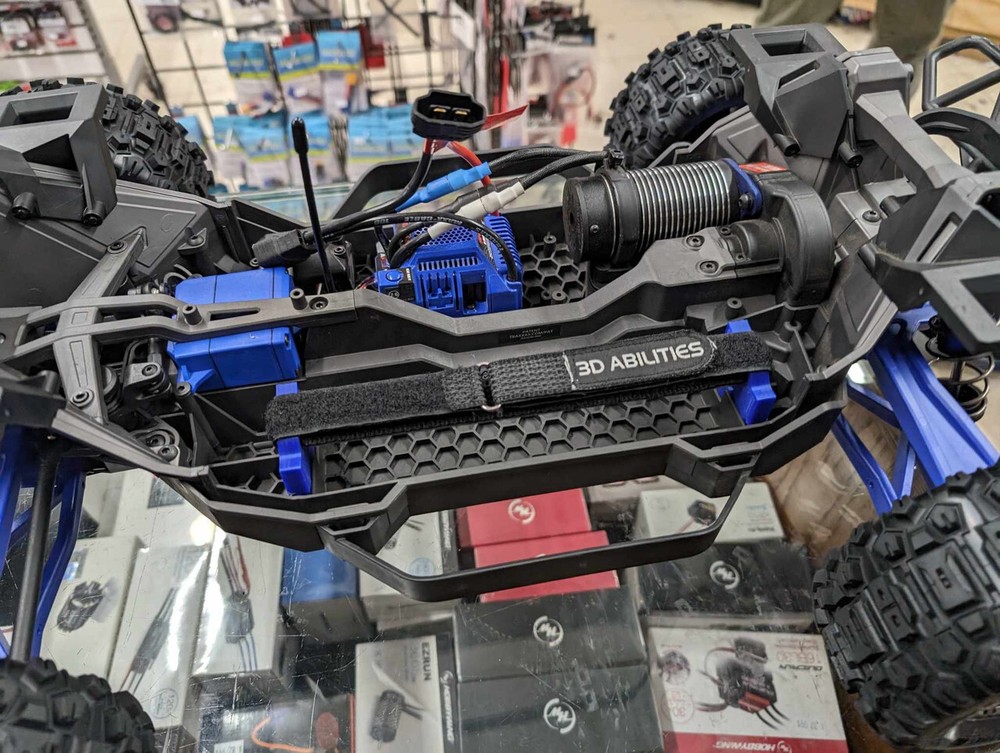 Battery Hold Down Mounts / Straps - Compatible w/ Maxx Slash