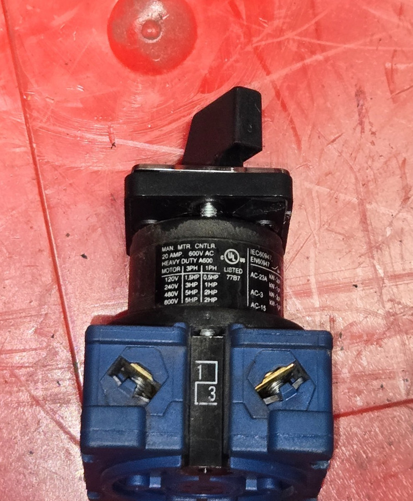 Kraus and Naimer CH6 3 Position Switch w/ Off Panel Mount Black Handle