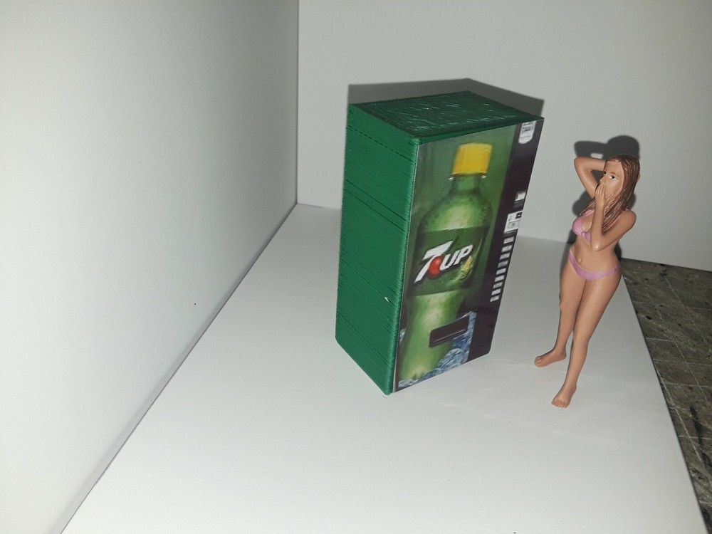7-UP Pop Machine 1:24 & 1:25 Scale For Diorama Accessory Items