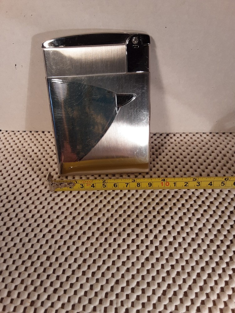 Vintage Ronson Escort lighter in case