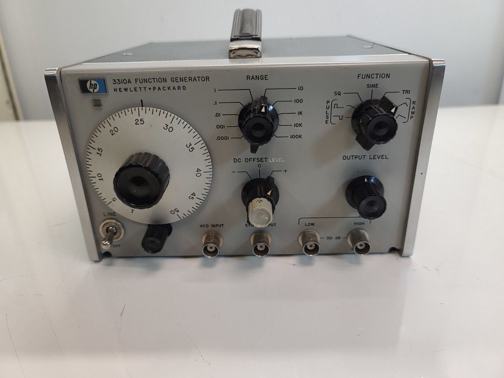 Hewlett Packard 3310A Function Generator