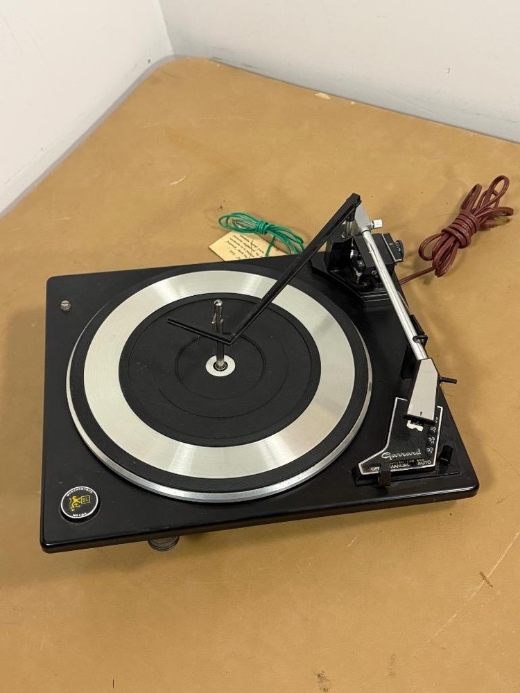 VINTAGE GARRARD SYNCHRO-LAB 65B CONSOLE TURNTABLE