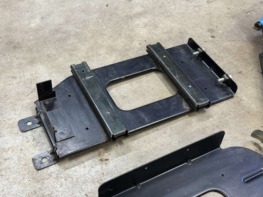 Range Rover Classic LWB 6 Disc CD Changer Assembly With Sliding Drawer Genuine