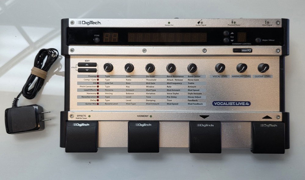 Digitech Vocalist Live 4 Vocal Effects Processor W/ Power supply