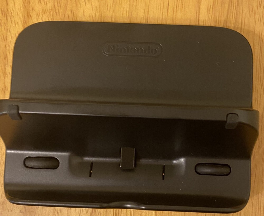 Nintendo Wii Operational Manual + Charging Dock & Stand *ORIGINAL*
