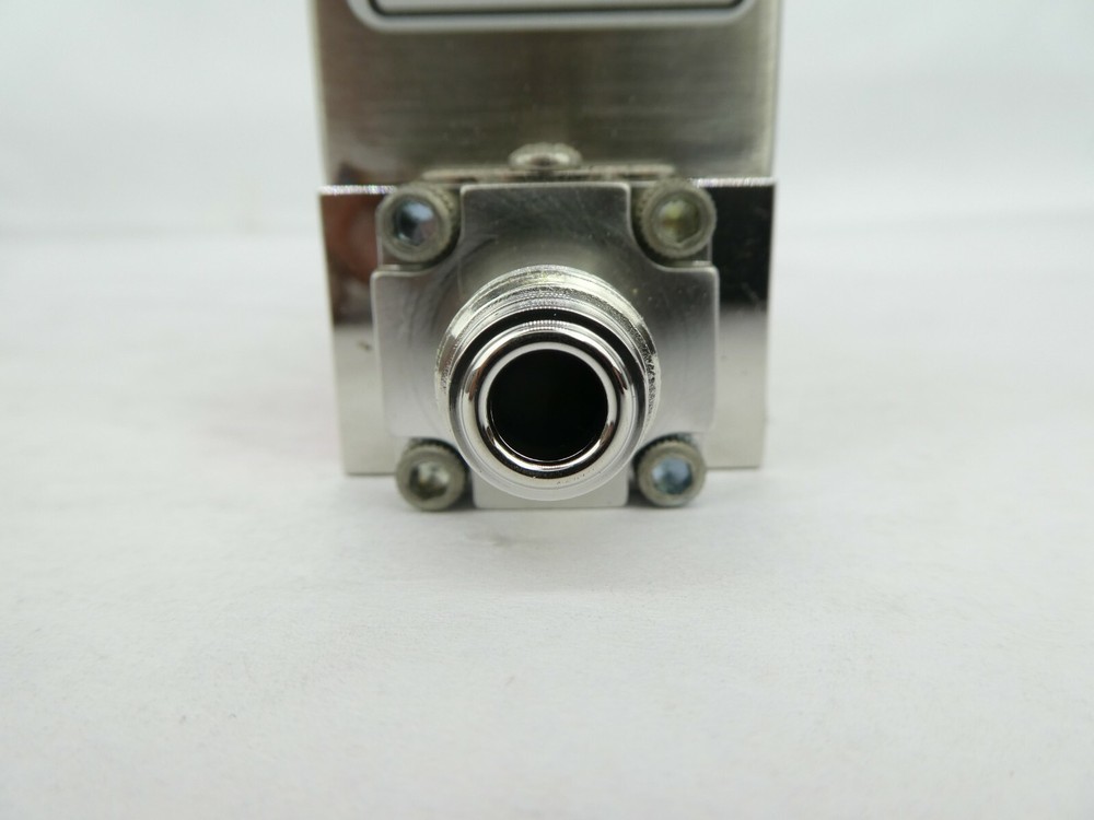 UNIT Instruments UFC-8160 Mass Flow Controller MFC 200 SCCM SiH4 Working Surplus