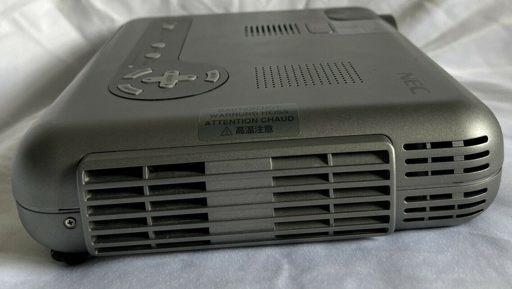 NEC LT150Z Projector w/ Remote & Carrying Case *Tested / Working*