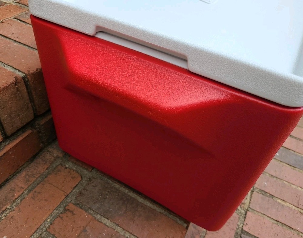 Coleman Party Stacker Cooler Red Model 9223 Stackable Ice Chest Box 48 Cans