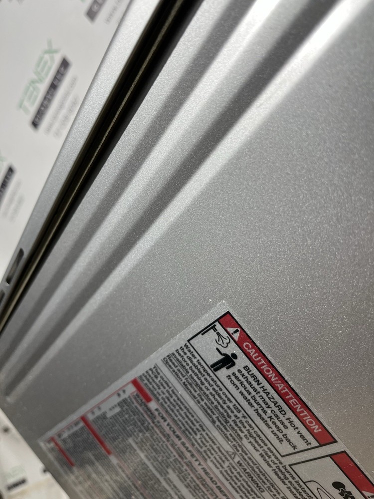 Rinnai REP199eN Outdoor Tankless Water Heater 199k BTU Natural Gas (B-13 #1611)