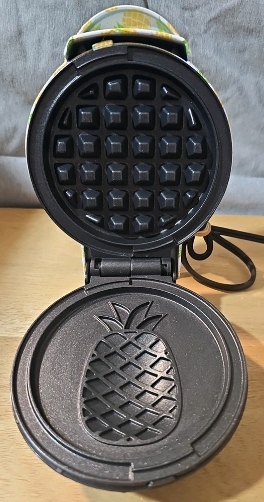 Dash Mini Waffle Maker 4 Nonstick Pineapple Design Adorable & Fun