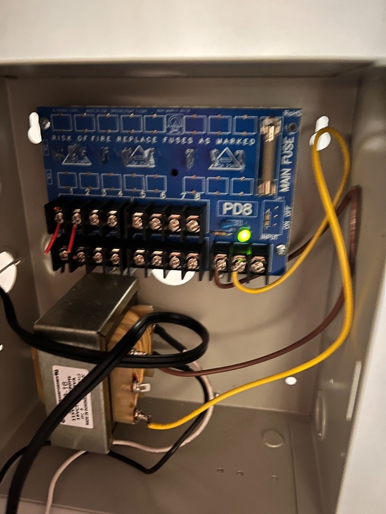 Altronix al168cb Series Multi-Ouput Power Supply