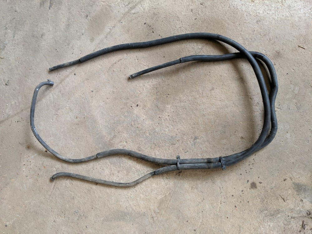 2 X WATER HOSES SMALL BORE HEATER PIPES - FROM FORD 75-E