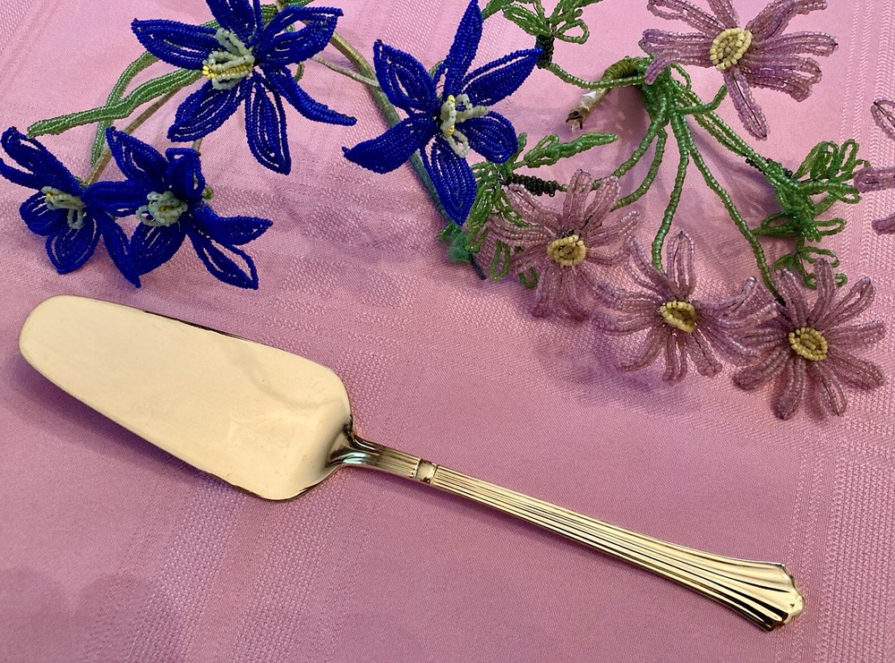 Stunning Retroneu CENTURY GOLD Electroplate Pie Server