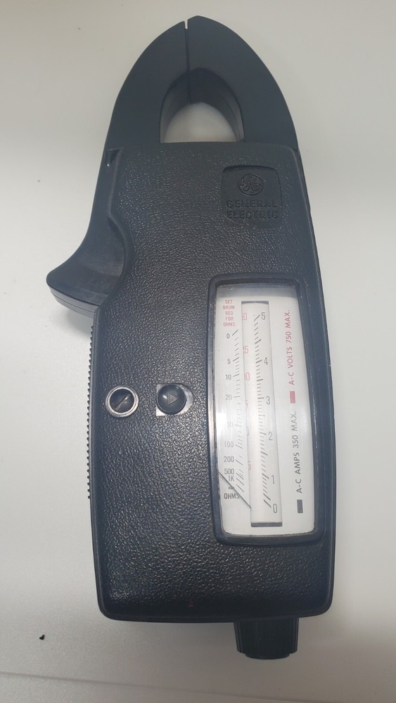 General Electric Snapper Voltmeter 942D, Made in USA with case