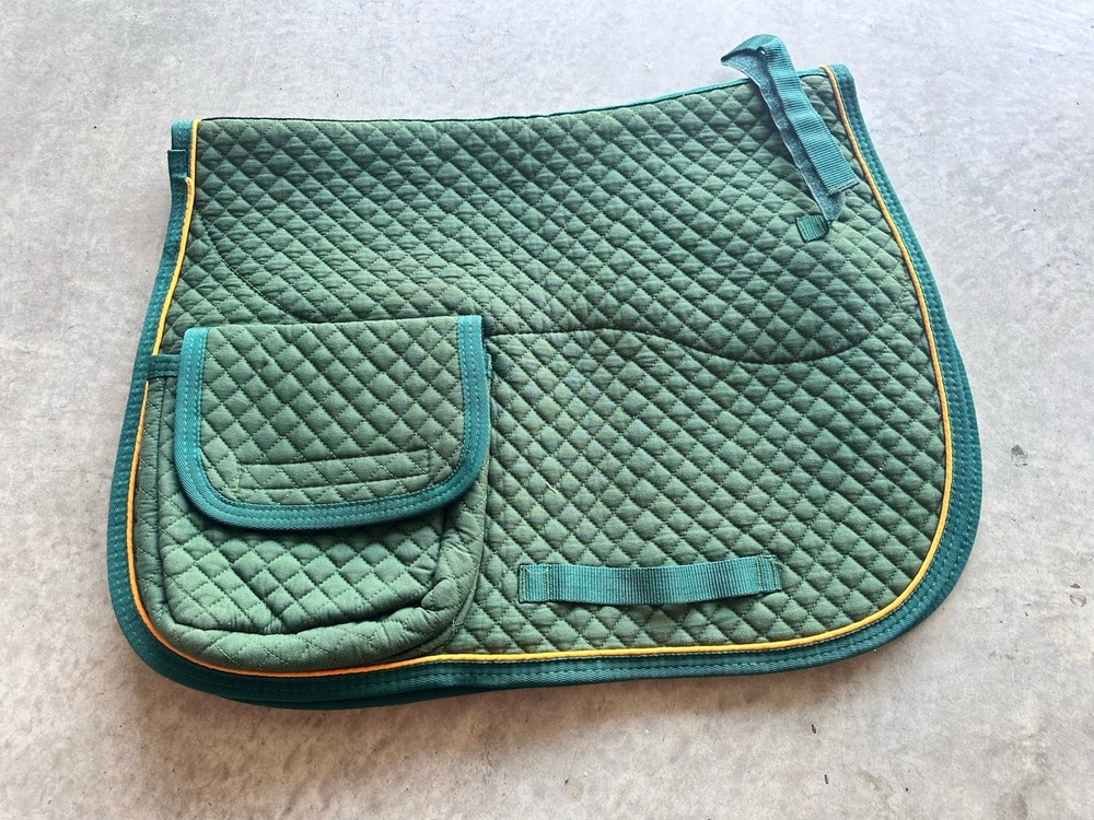 Quilted Saddle Pad with Pocket and Saddle Strap