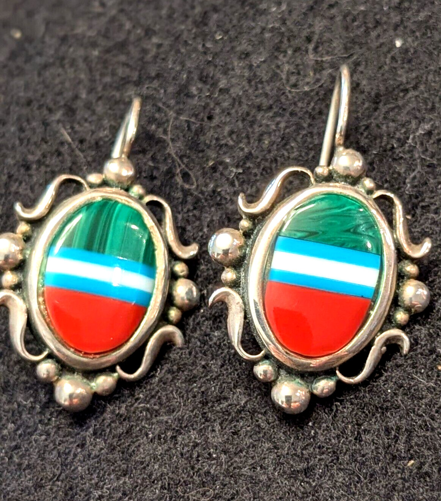 VTG Native American earrings Dangle ?Gilbert Morgan? Mark - Multicolor